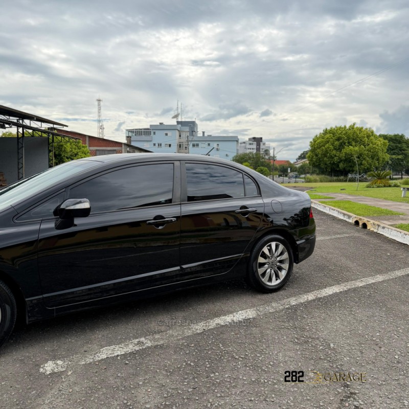 CIVIC 1.8 LXL 16V FLEX 4P AUTOMÁTICO - 2011 - FARROUPILHA