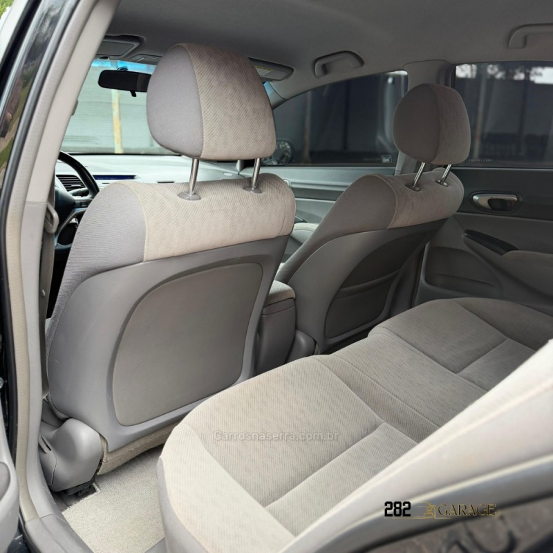 CIVIC 1.8 LXL 16V FLEX 4P AUTOMÁTICO - 2011 - FARROUPILHA