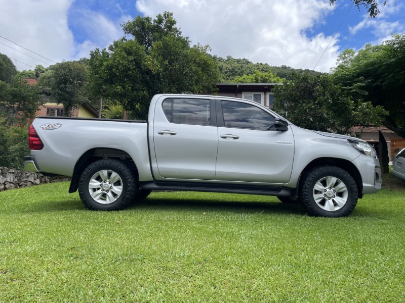 hilux 2.8 sr 4x4 cd 16v diesel 4p automatico 2020 bento goncalves