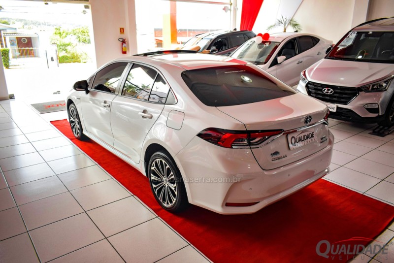 COROLLA 1.8 ALTIS PREMIUM 16V HÍBRIDO 4P AUTOMÁTICO - 2023 - SANTA CRUZ DO SUL