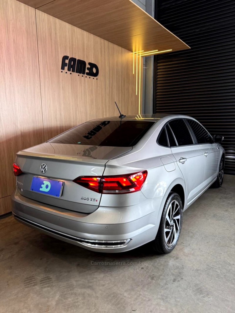 VIRTUS 1.0 200 TSI HIGHLINE AUTOMÁTICO - 2022 - LAJEADO