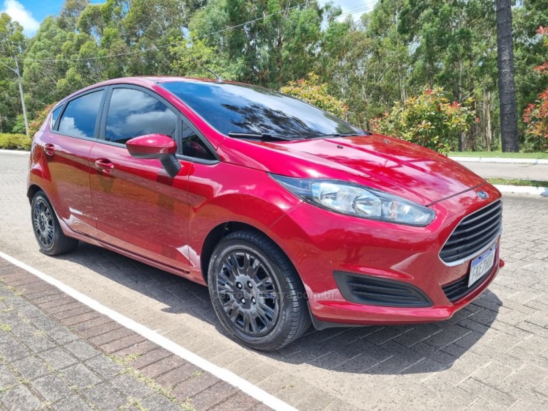FIESTA 1.5 SE HATCH 16V FLEX 4P MANUAL - 2014 - CAXIAS DO SUL