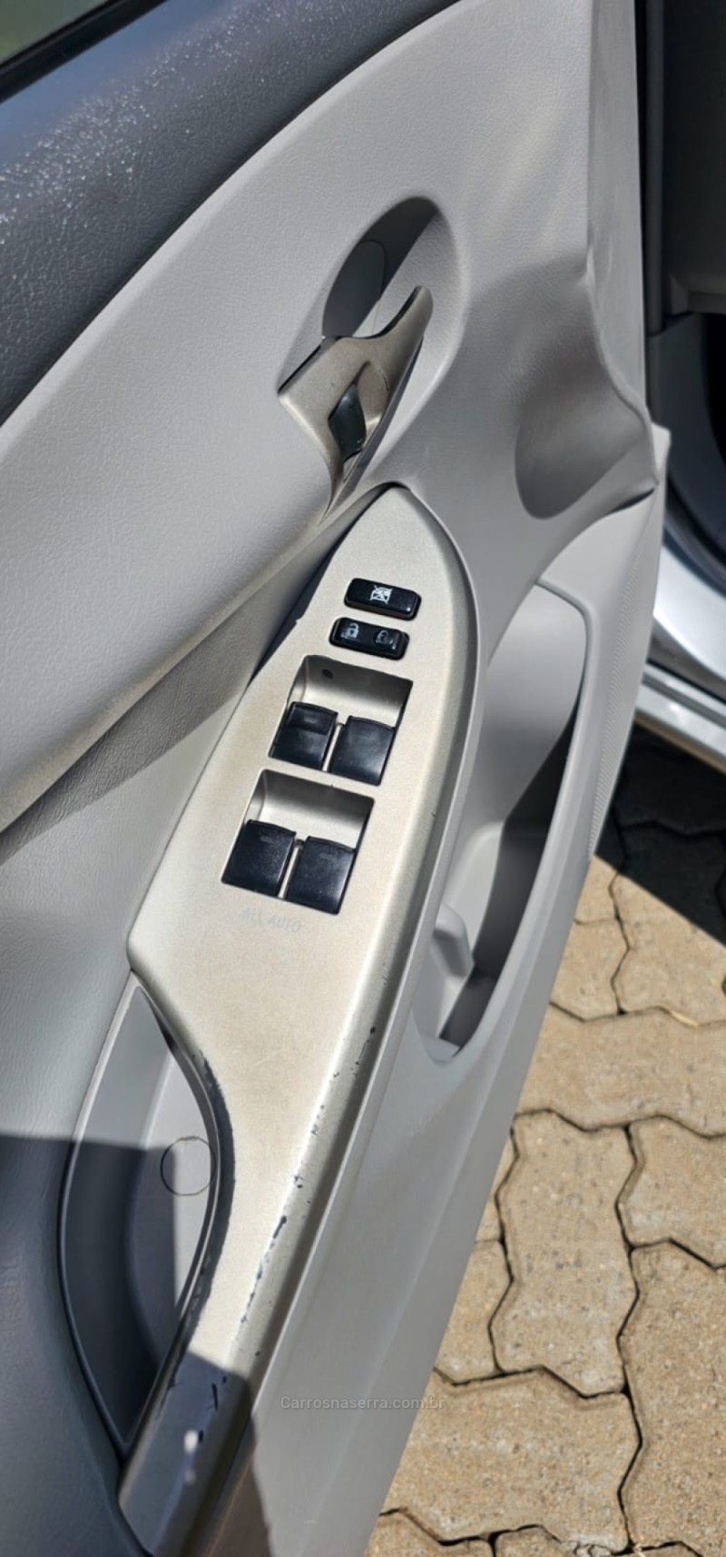 COROLLA 1.8 XEI 16V FLEX 4P AUTOMÁTICO - 2009 - IVOTI