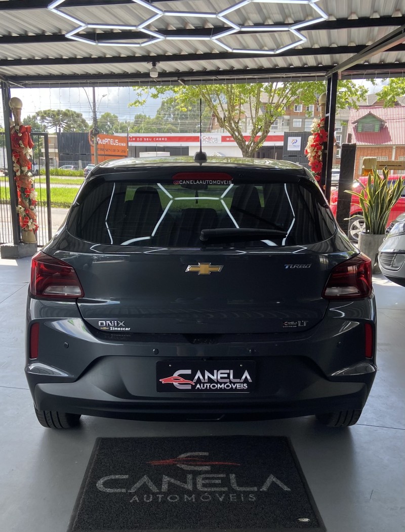 ONIX 1.0 LT 12V TURBO FLEX 4P MANUAL - 2024 - CANELA