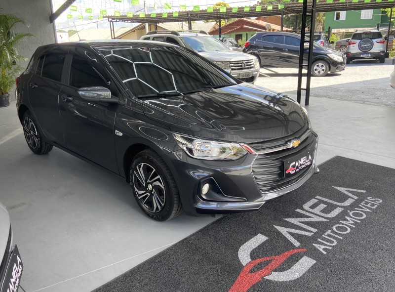 ONIX 1.0 LT 12V TURBO FLEX 4P MANUAL - 2024 - CANELA
