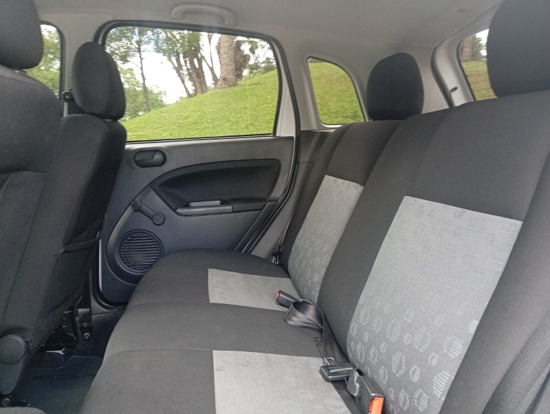 FIESTA 1.0 ROCAM S 8V FLEX 4P MANUAL - 2014 - FARROUPILHA