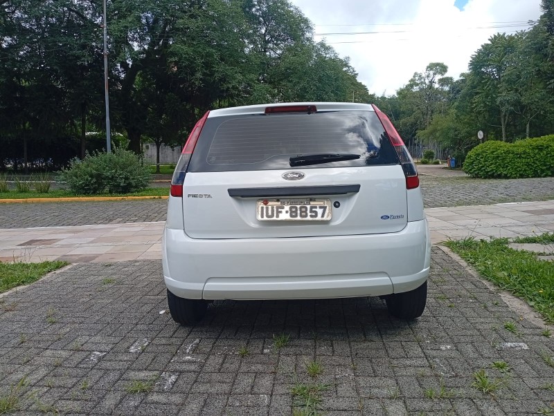 FIESTA 1.0 ROCAM S 8V FLEX 4P MANUAL - 2014 - FARROUPILHA