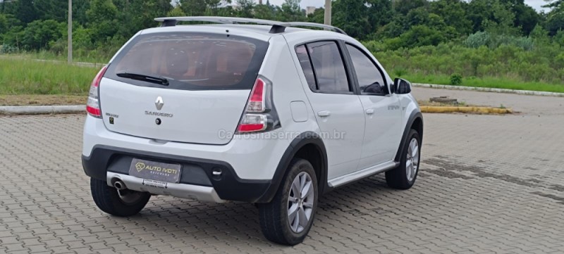 SANDERO 1.6 STEPWAY 16V FLEX 4P AUTOMÁTICO - 2014 - IVOTI
