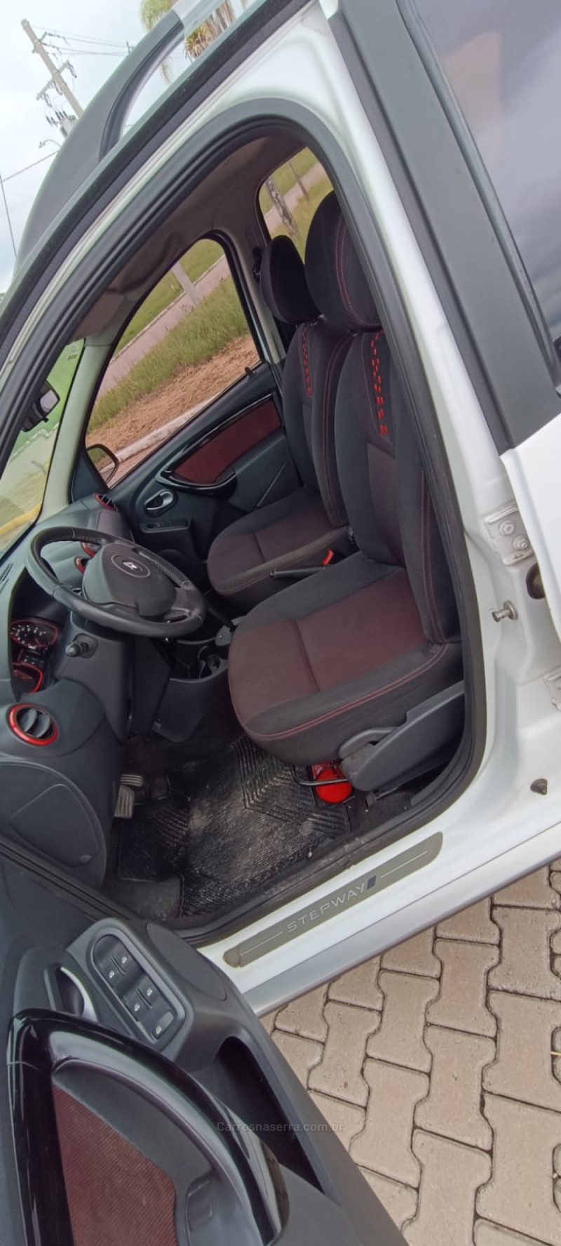 SANDERO 1.6 STEPWAY 16V FLEX 4P AUTOMÁTICO - 2014 - IVOTI