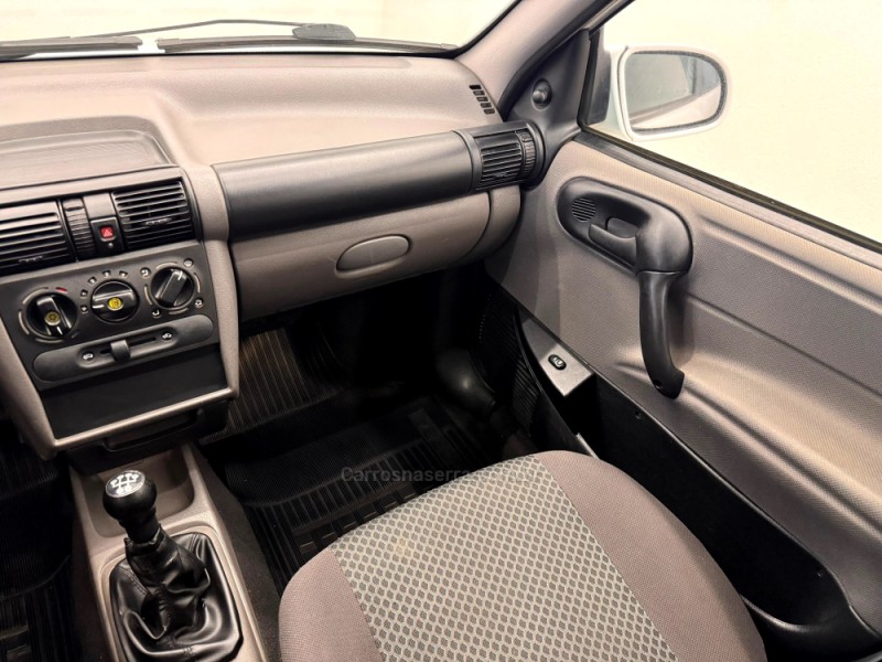 CLASSIC 1.0 MPFI LS 8V FLEX 4P MANUAL - 2013 - CASCA