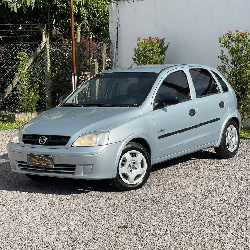 CHEVROLET - CORSA - 2006/2006 - Prata - R$ 23.850,00