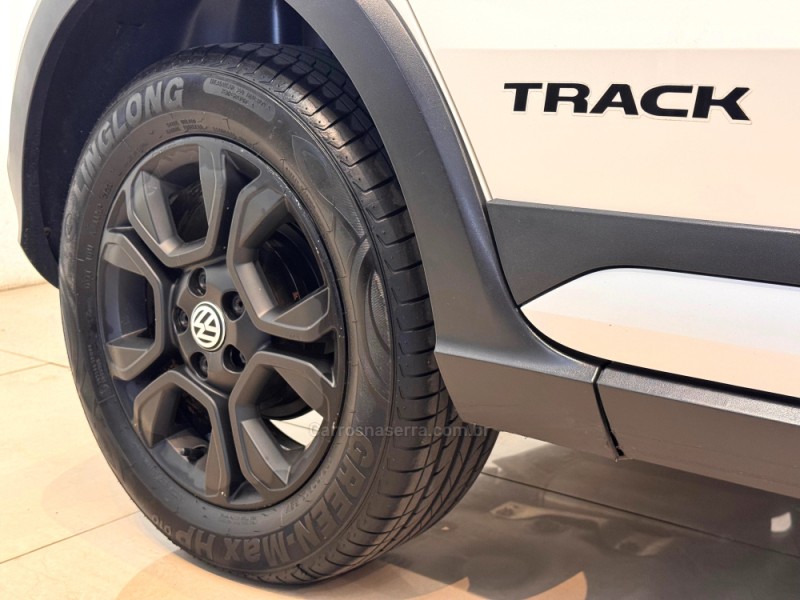 FOX 1.0 MPI TRACK 12V FLEX 4P MANUAL - 2017 - CASCA