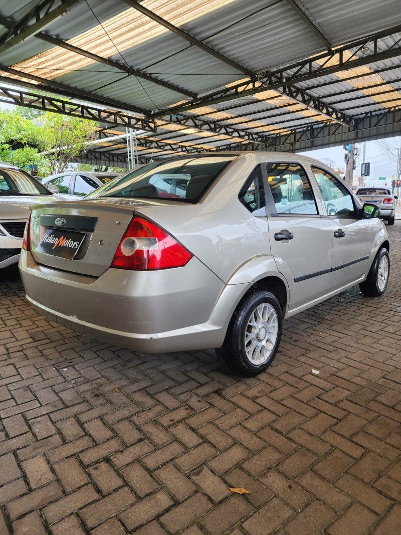 FIESTA 1.6 MPI CLASS SEDAN 8V FLEX 4P MANUAL - 2007 - CAXIAS DO SUL