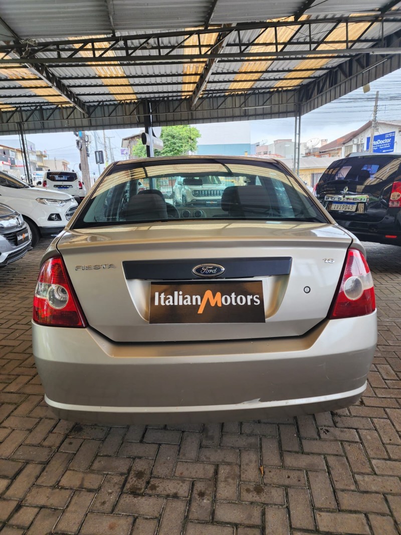 FIESTA 1.6 MPI CLASS SEDAN 8V FLEX 4P MANUAL - 2007 - CAXIAS DO SUL