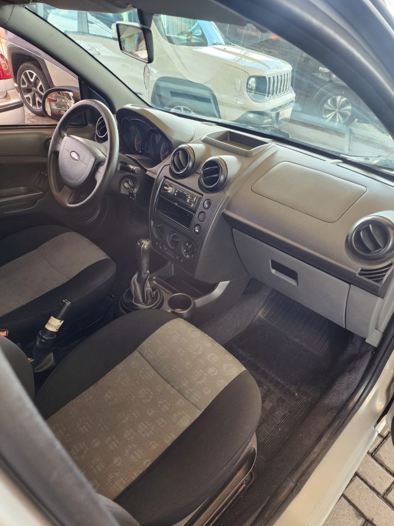 FIESTA 1.6 MPI 8V GASOLINA 4P MANUAL - 2011 - CAXIAS DO SUL