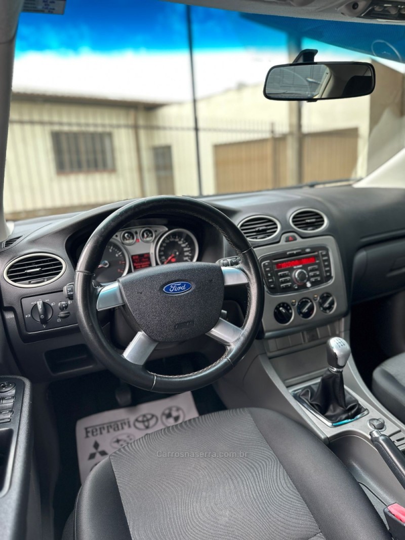 FOCUS 1.6 GLX 16V FLEX 4P MANUAL - 2013 - PASSO FUNDO