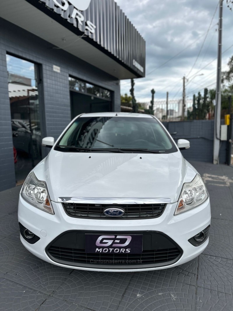 FOCUS 1.6 GLX 16V FLEX 4P MANUAL - 2013 - PASSO FUNDO