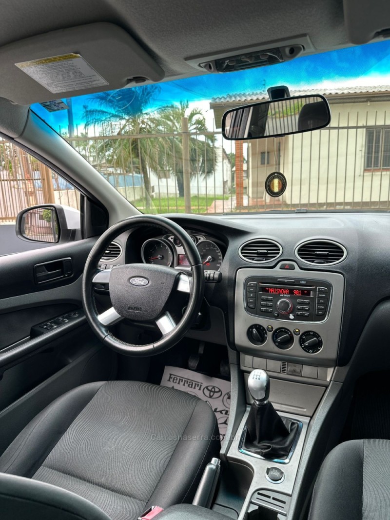 FOCUS 1.6 GLX 16V FLEX 4P MANUAL - 2013 - PASSO FUNDO