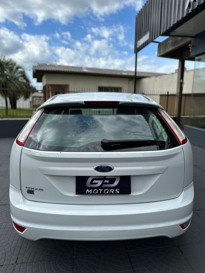 FOCUS 1.6 GLX 16V FLEX 4P MANUAL - 2013 - PASSO FUNDO