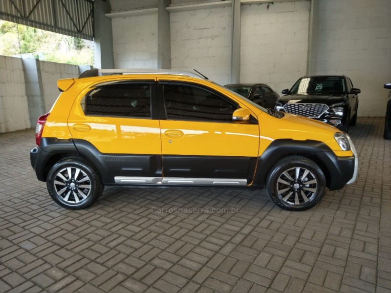 ETIOS CROSS 1.5 16V FLEX 4P MANUAL - 2014 - CAXIAS DO SUL