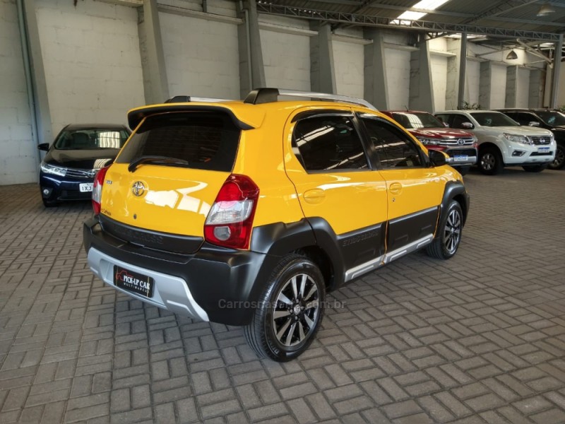 ETIOS CROSS 1.5 16V FLEX 4P MANUAL - 2014 - CAXIAS DO SUL