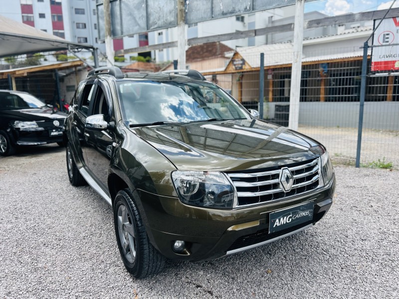DUSTER 1.6 DYNAMIQUE 4X2 16V FLEX 4P MANUAL - 2014 - CAXIAS DO SUL