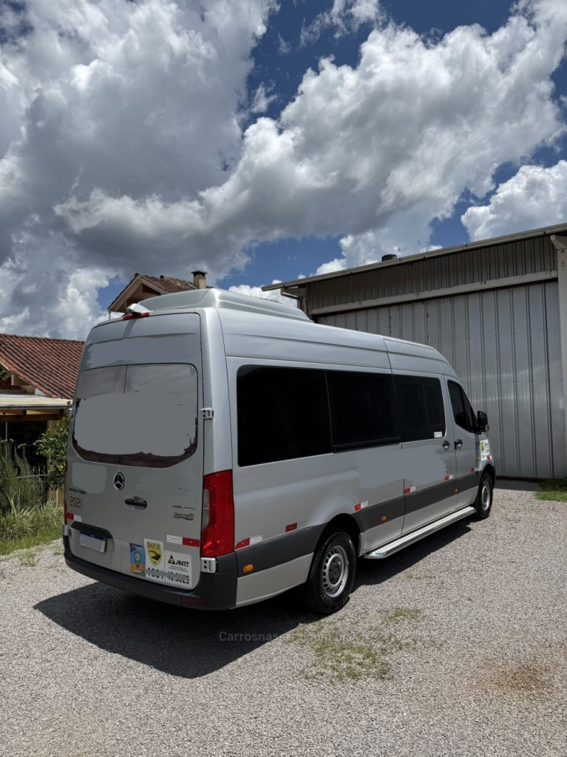 SPRINTER 2.2 415 VAN LUXO TETO ALTO 19 LUGARES DIESEL 3P MANUAL - 2021 - NOVA ARAçá