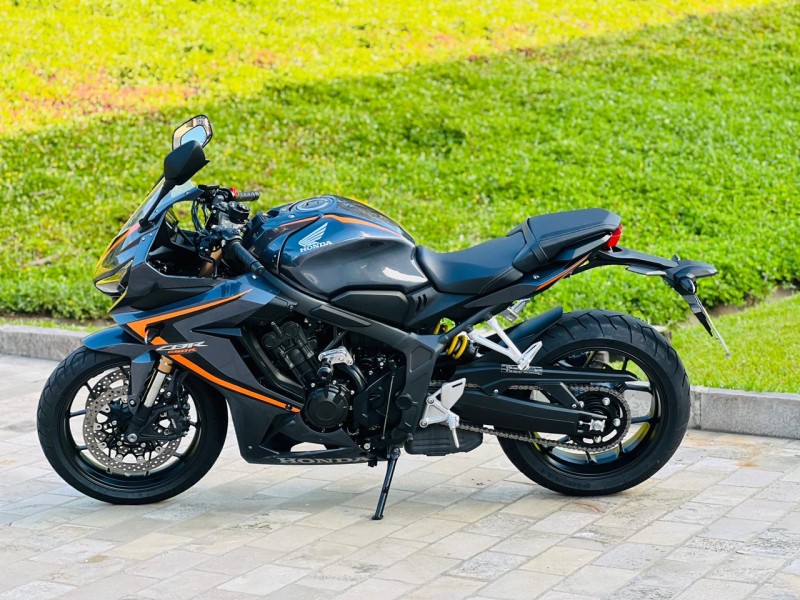 CBR 650R  - 2021 - BENTO GONçALVES