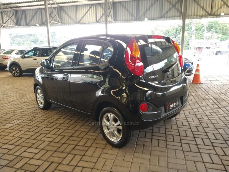 QQ 1.0 MPFI LOOK 12V GASOLINA 4P MANUAL - 2020 - CAXIAS DO SUL