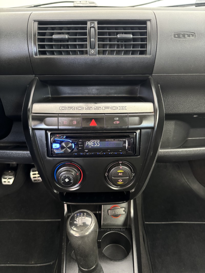 CROSSFOX 1.6 MI FLEX 8V 4P MANUAL - 2010 - VILA FLORES