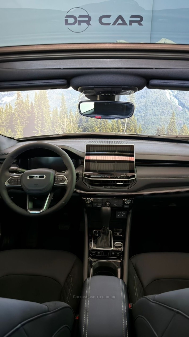 COMPASS 2.0 HURRICANE BLACKHAWK 4X4 TURBO GASOLINA 4P AUTOMÁTICO - 2025 - GARIBALDI