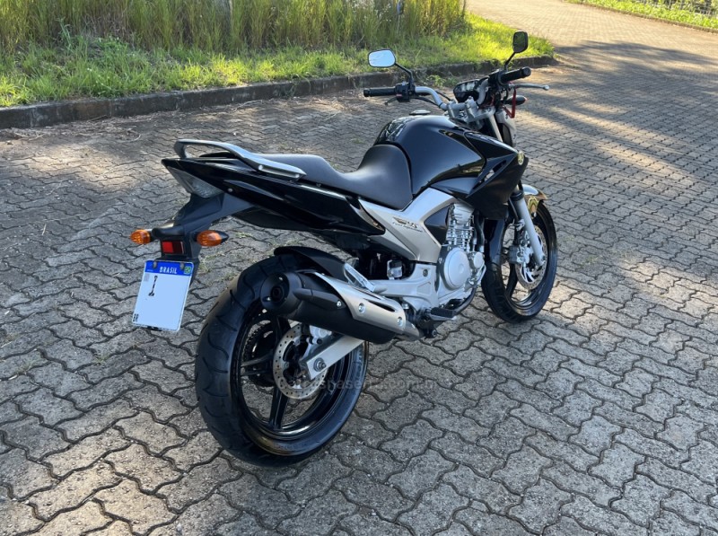 FAZER YS 250 - 2013 - NOVA BASSANO