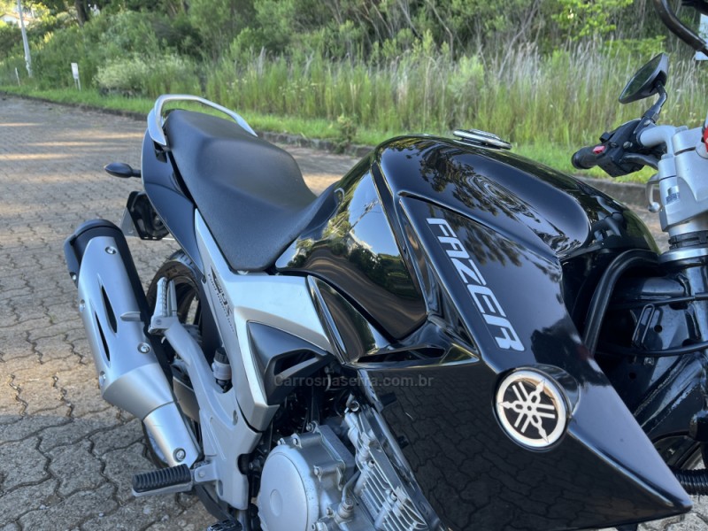 FAZER YS 250 - 2013 - NOVA BASSANO