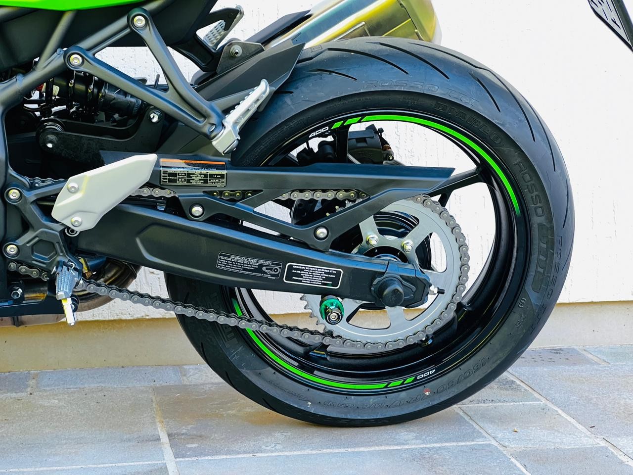 KAWASAKI - NINJA ZX-4R - 2025/2025 - Verde - R$ 52.900,00