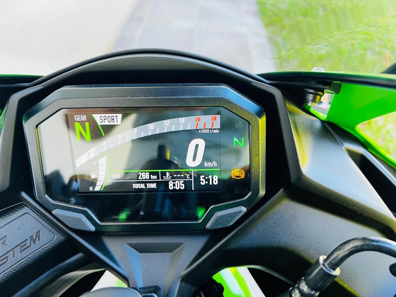 KAWASAKI - NINJA ZX-4R - 2025/2025 - Verde - R$ 52.900,00