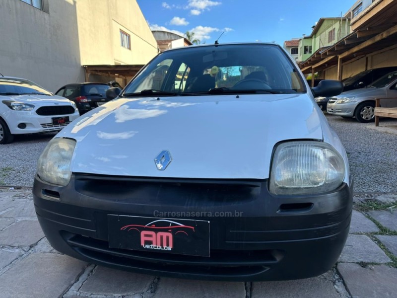 CLIO 1.0 RL 8V GASOLINA 4P MANUAL - 2001 - CAXIAS DO SUL