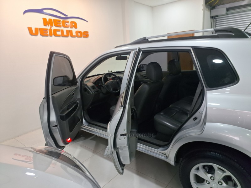 TUCSON 2.0 MPFI GLS 16V 143CV 2WD GASOLINA 4P AUTOMÁTICO - 2010 - BENTO GONçALVES