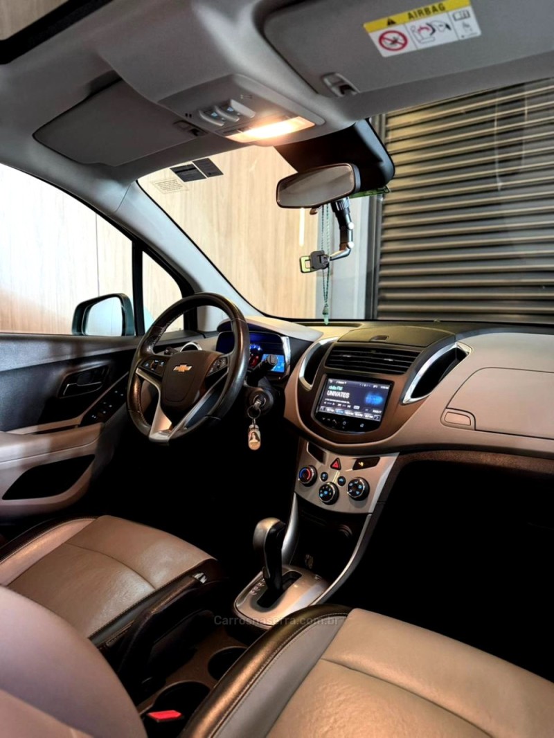 TRACKER 1.8 MPFI LTZ 4X2 16V FLEX 4P AUTOMÁTICO - 2016 - LAJEADO