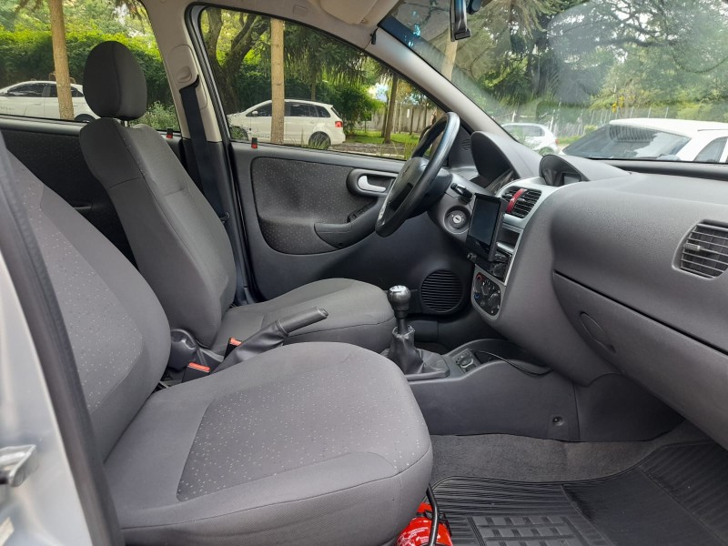 CORSA 1.4 MPFI PREMIUM 8V FLEX 4P MANUAL - 2010 - FARROUPILHA