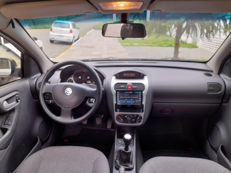 CORSA 1.4 MPFI PREMIUM 8V FLEX 4P MANUAL - 2010 - FARROUPILHA