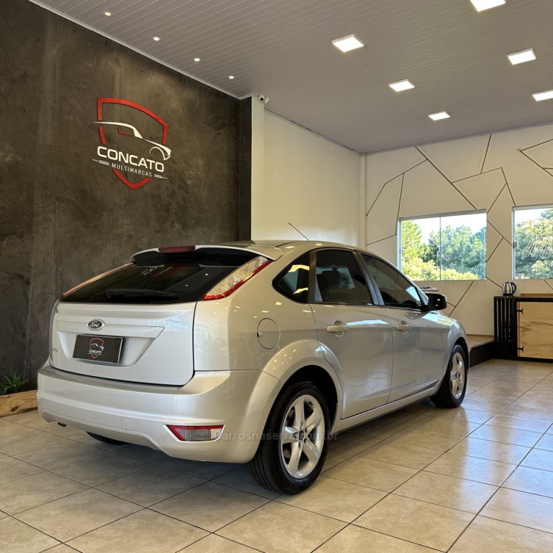 FOCUS 1.6 GLX SIGMA 16V FLEX 4P MANUAL - 2013 - FARROUPILHA