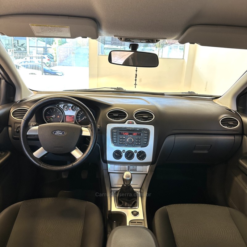 FOCUS 1.6 GLX SIGMA 16V FLEX 4P MANUAL - 2013 - FARROUPILHA