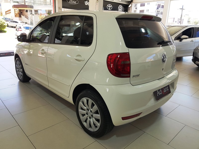 FOX 1.0 MI 8V FLEX 4P MANUAL - 2014 - CAXIAS DO SUL