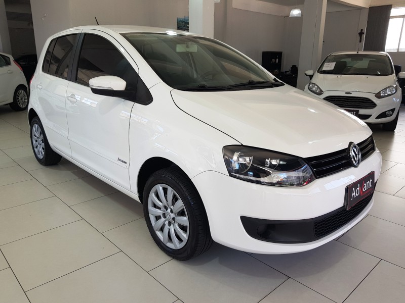 FOX 1.0 MI 8V FLEX 4P MANUAL - 2014 - CAXIAS DO SUL