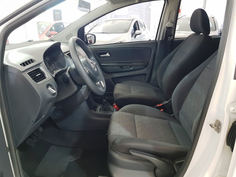 FOX 1.0 MI 8V FLEX 4P MANUAL - 2014 - CAXIAS DO SUL