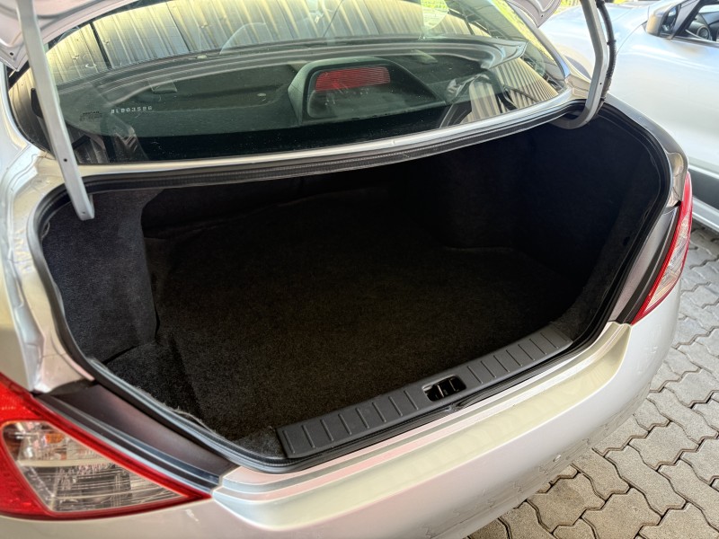 VERSA 1.6 16V FLEX SV 4P MANUAL - 2013 - NOVA PETRóPOLIS