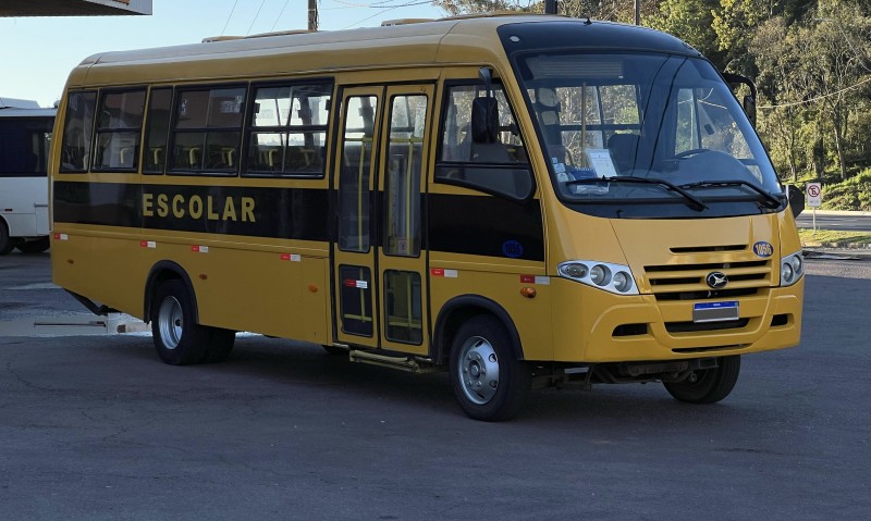 VOLARE ESCOLAR V8L LONGO - 2015 - BENTO GONçALVES