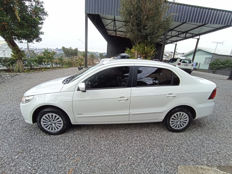 VOYAGE 1.6 MI TREND 8V FLEX 4P MANUAL - 2013 - BENTO GONçALVES