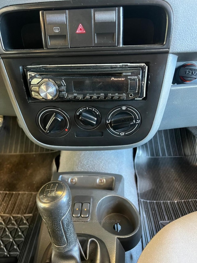 GOL 1.0 MI PLUS 8V GASOLINA 4P MANUAL G.III - 2006 - CAXIAS DO SUL