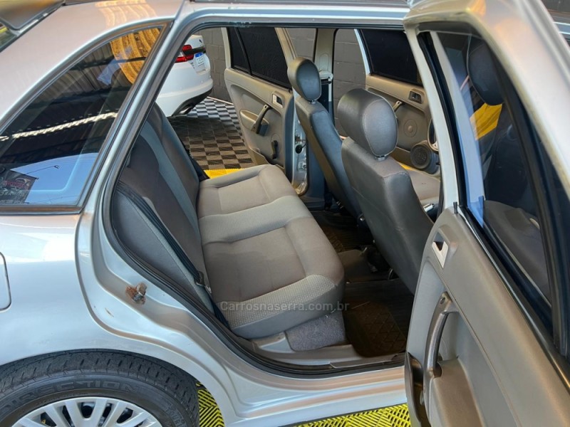 GOL 1.0 MI PLUS 8V GASOLINA 4P MANUAL G.III - 2006 - CAXIAS DO SUL